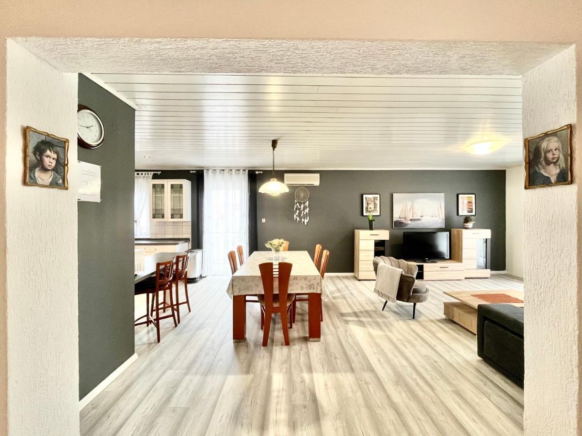 Apartments Rino Vodice Exterior photo