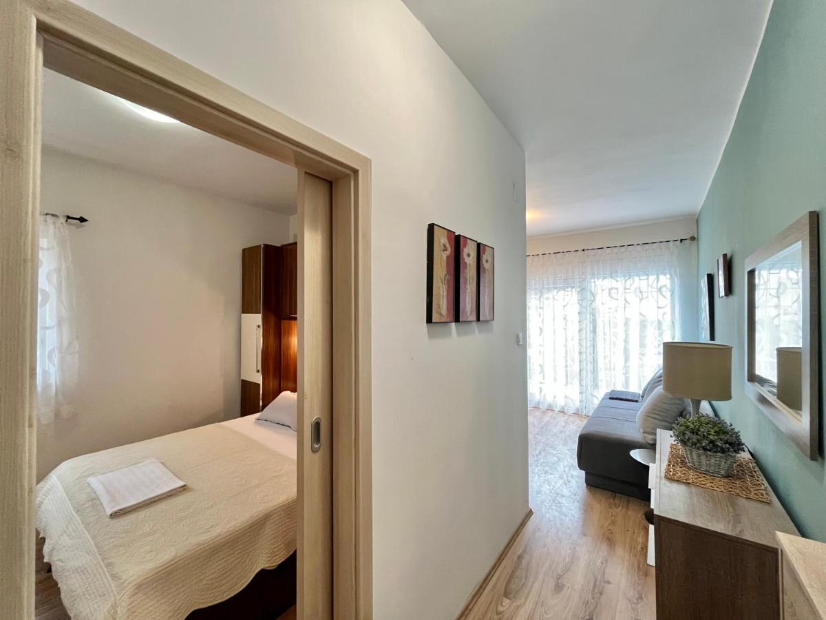 Apartments Rino Vodice Exterior photo